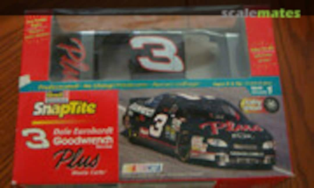 1:24 Dale Earnhardt Goodwrench Service Plus Monte Carlo (Revell Monogram 85-1311)