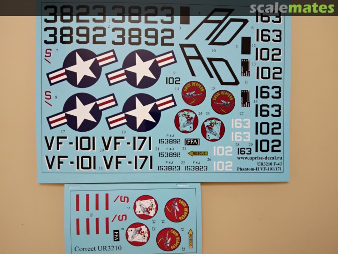 Contents F-4J Phantom-II VF-171 without stencils UR3210 UpRise