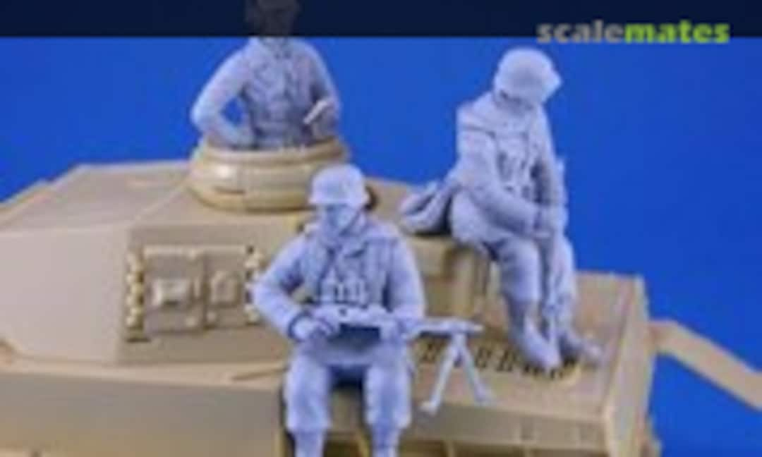 1:35 Tank Commander and Riders Set (Legend Productions LF0116)