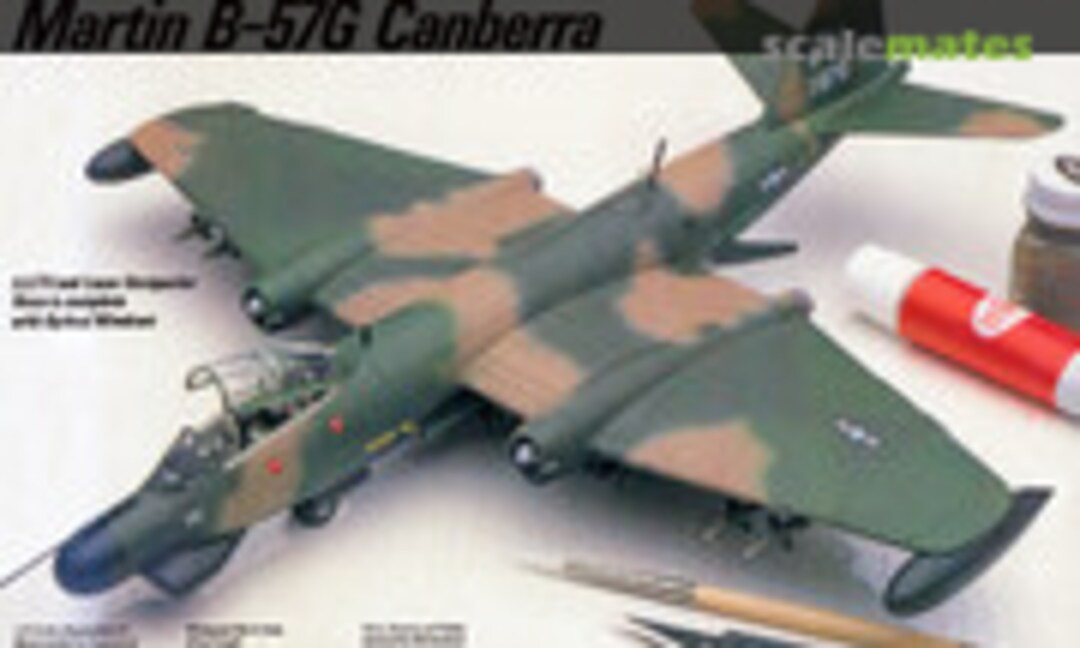 1:72 Martin B-57G Canberra (Testors 653)