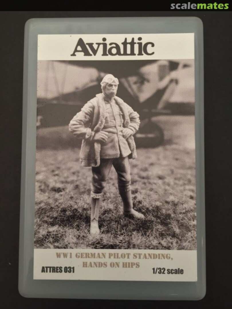 Boxart WW1 German standing pilot, hands on hips ATTRES 031 Aviattic