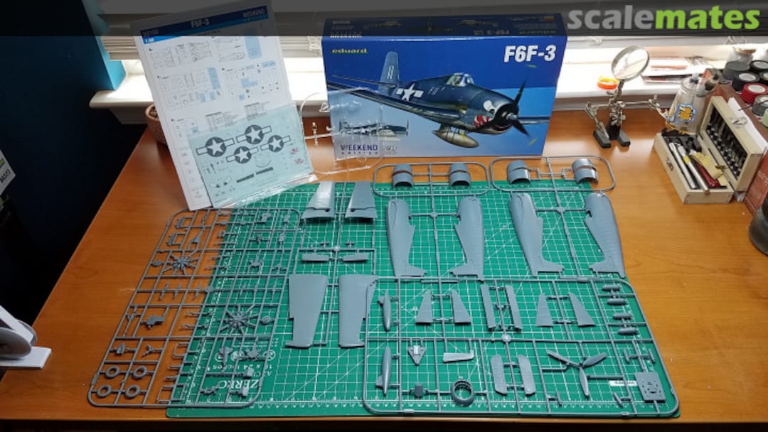 Contents F6F-3 84160 Eduard