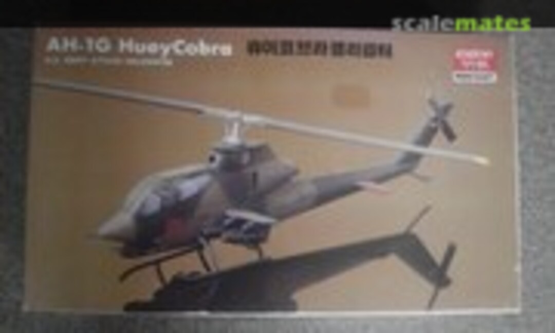 1:48 Bell AH 1G Huey Cobra (Academy/Minicraft 1603)