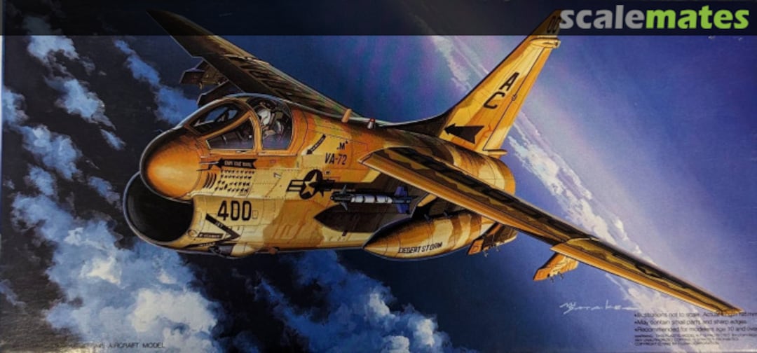 Boxart Vought A-7E Corsair II 35121 Fujimi