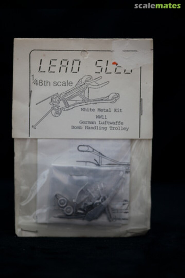 Boxart WWII German Luftwaffe Bomb Handling Trolley  Lead Sled Models