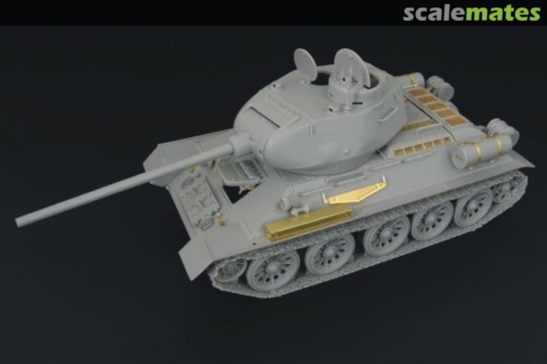 Boxart T-34/85 1944 Flattened Turret HLX48151 Hauler