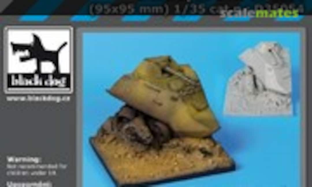 1:35 Destroyed BTR 60 base (Black Dog D35054)