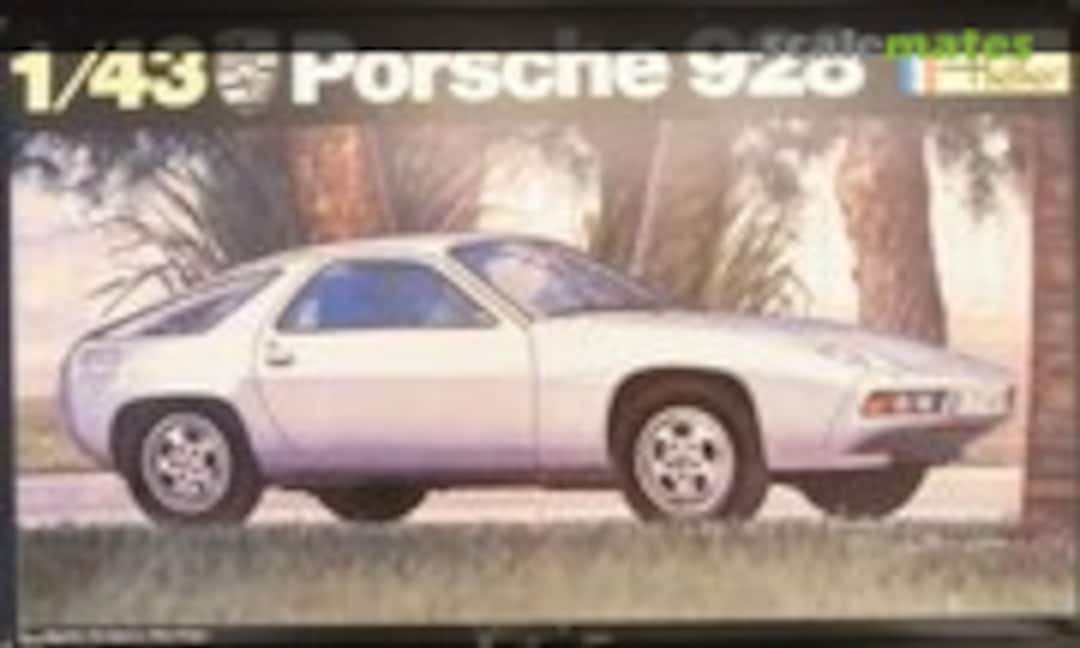 1:43 Porsche 928 (Heller 172)