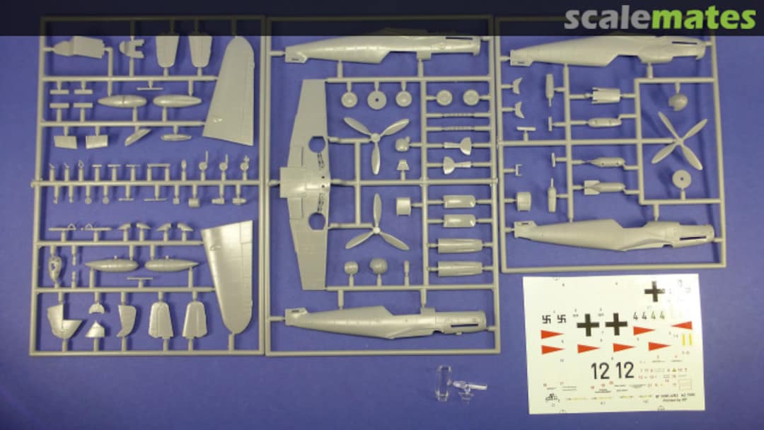 Contents Messerschmitt Bf 109K-4 "Kurfürst" AZ7595 AZmodel