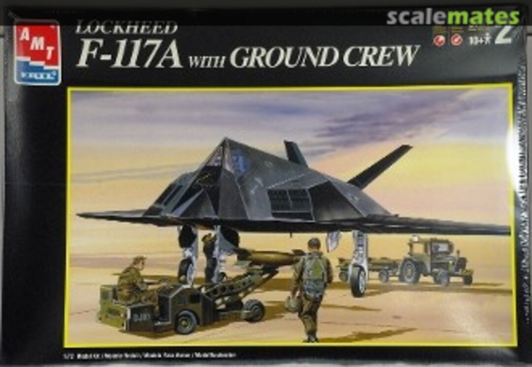 Boxart F-117A with Ground Crew 30071 AMT/ERTL