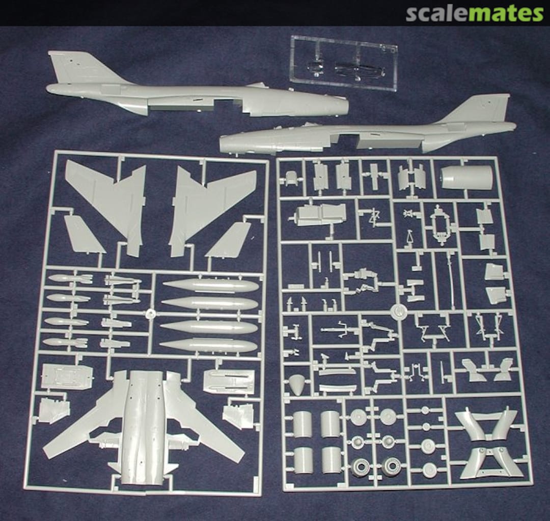 Contents F-101B Voodoo 4456 Revell