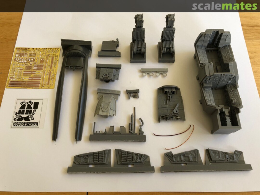 Contents F-14A Tomcat cockpit set 2065 Aires