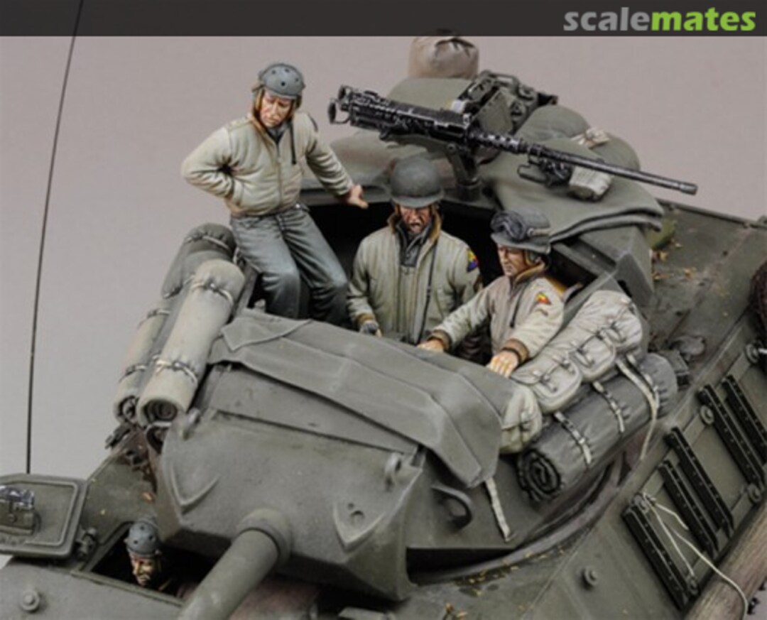 Boxart M10 U.S. Tank Crew WWII 666 Royal Model