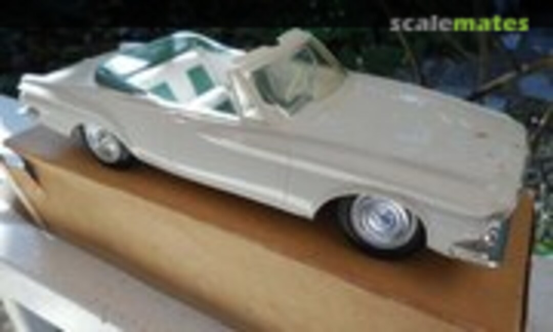 1:25 1962 Dodge Dart Convertible (Jo-Han )