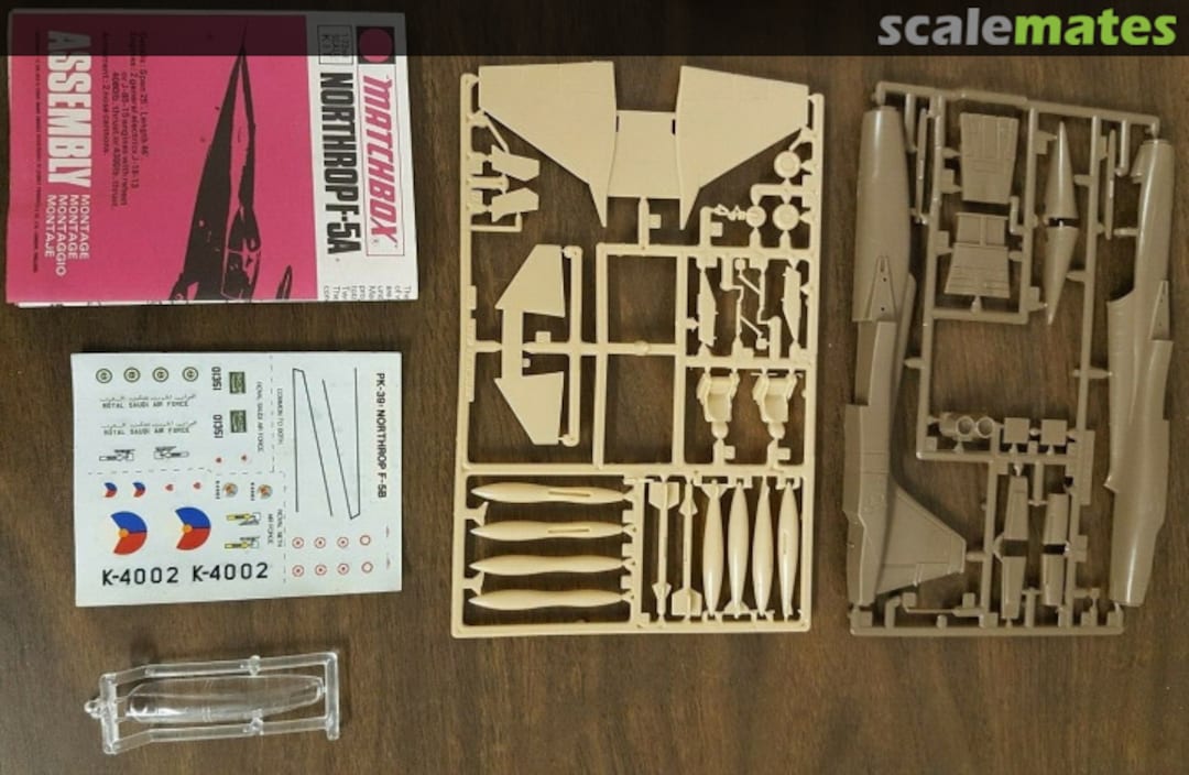 Contents Northrop F-5B PK-39 Matchbox