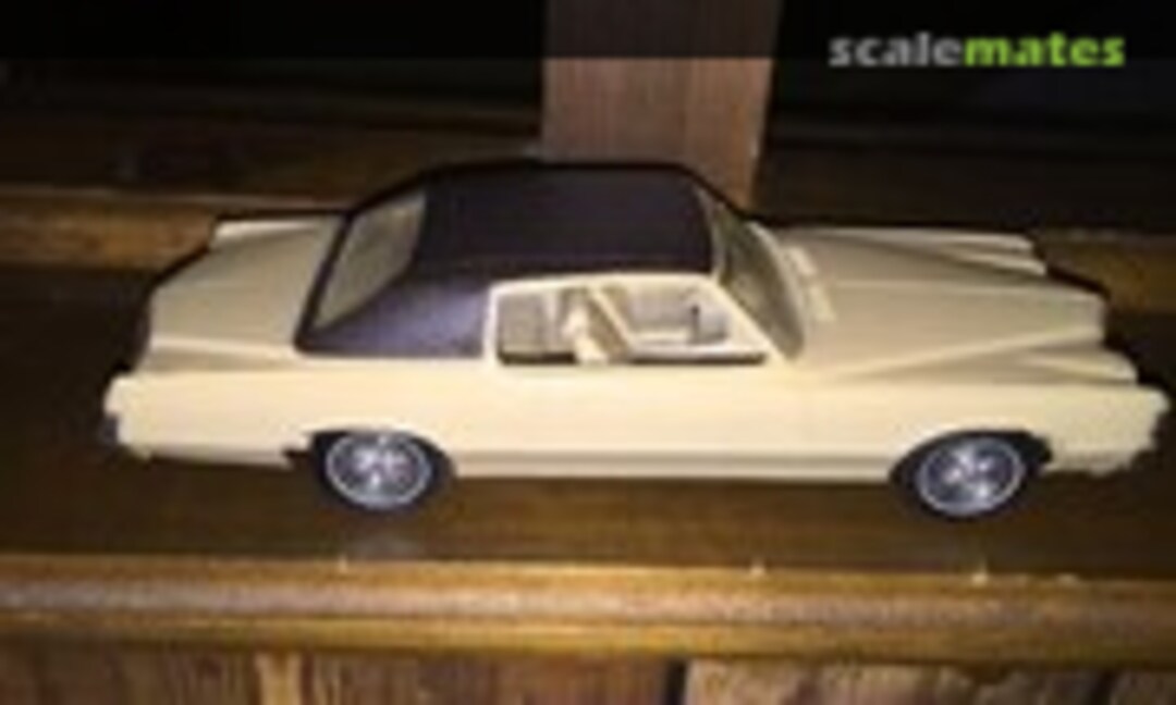 1:25 1971 Pontiac Grand Prix (MPC )