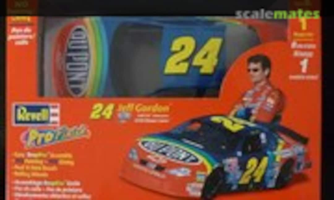 1:24 #24 Jeff Gordon Du Pont 2000 Monte Carlo (Revell 85-1341)