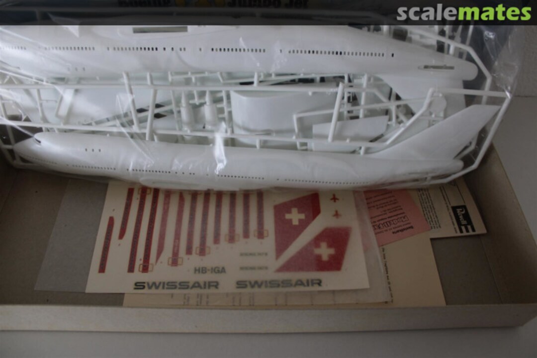 Contents Swissair Boeing 747 Jumbo Jet H-176 Revell