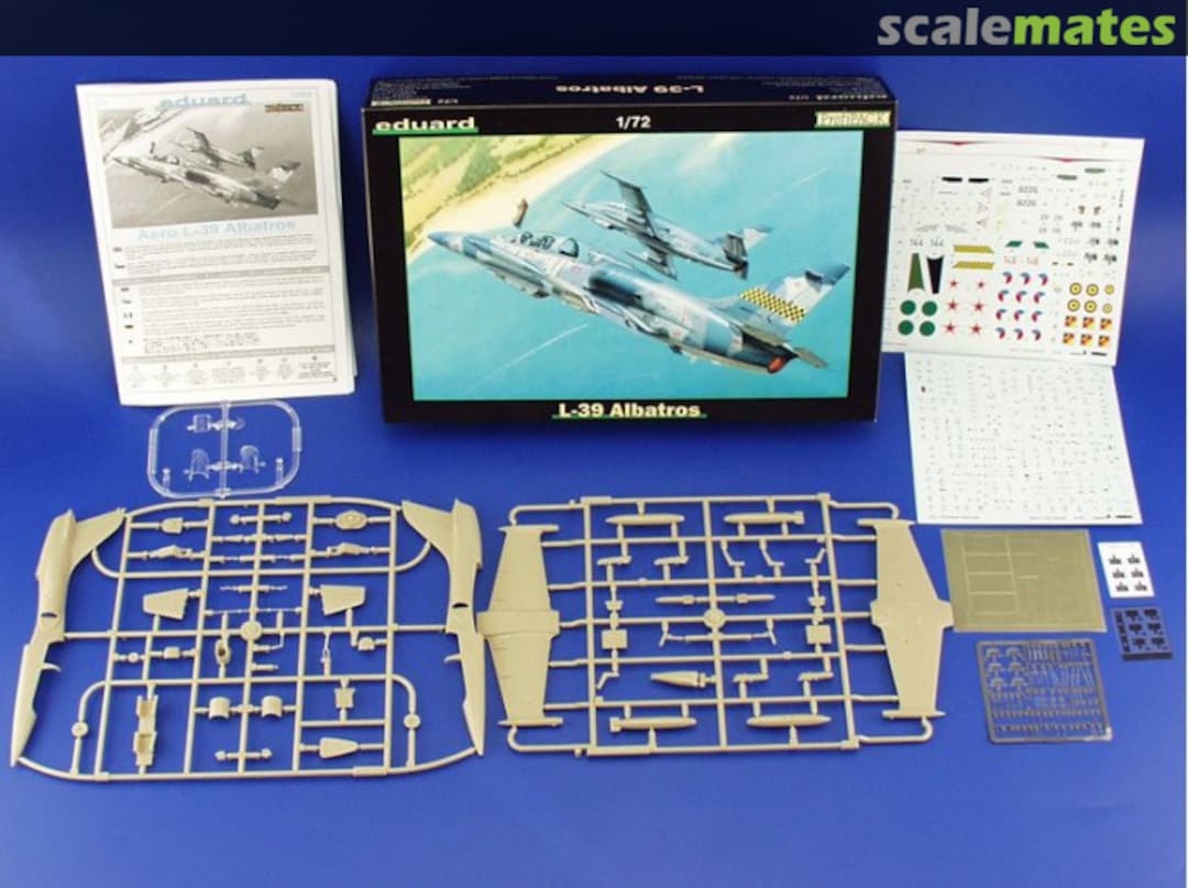 Contents L-39 Albatros 7043 Eduard
