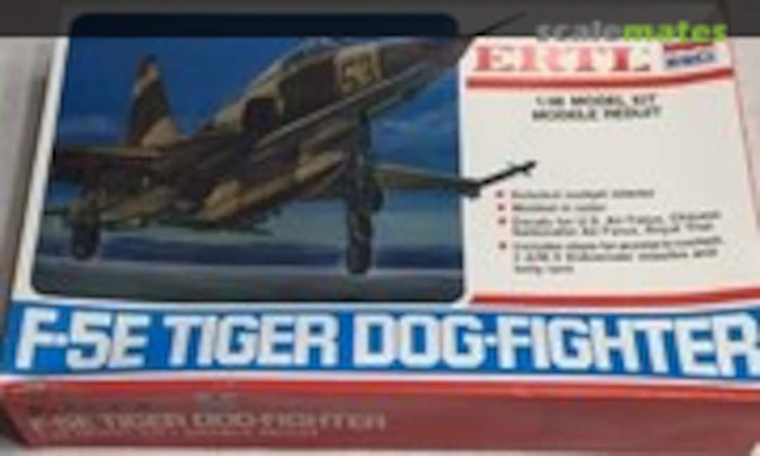 1:48 F-5E Tiger Dog Fighter (ERTL 8208)