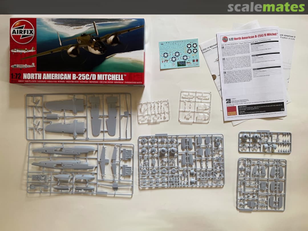 Contents North American B-25C/D Mitchell A06015 Airfix