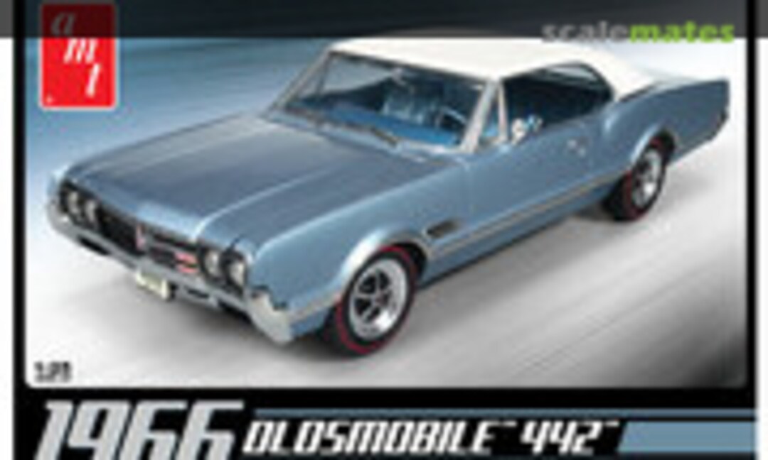 1:25 1966 Oldsmobile™ 442™ (AMT 689)