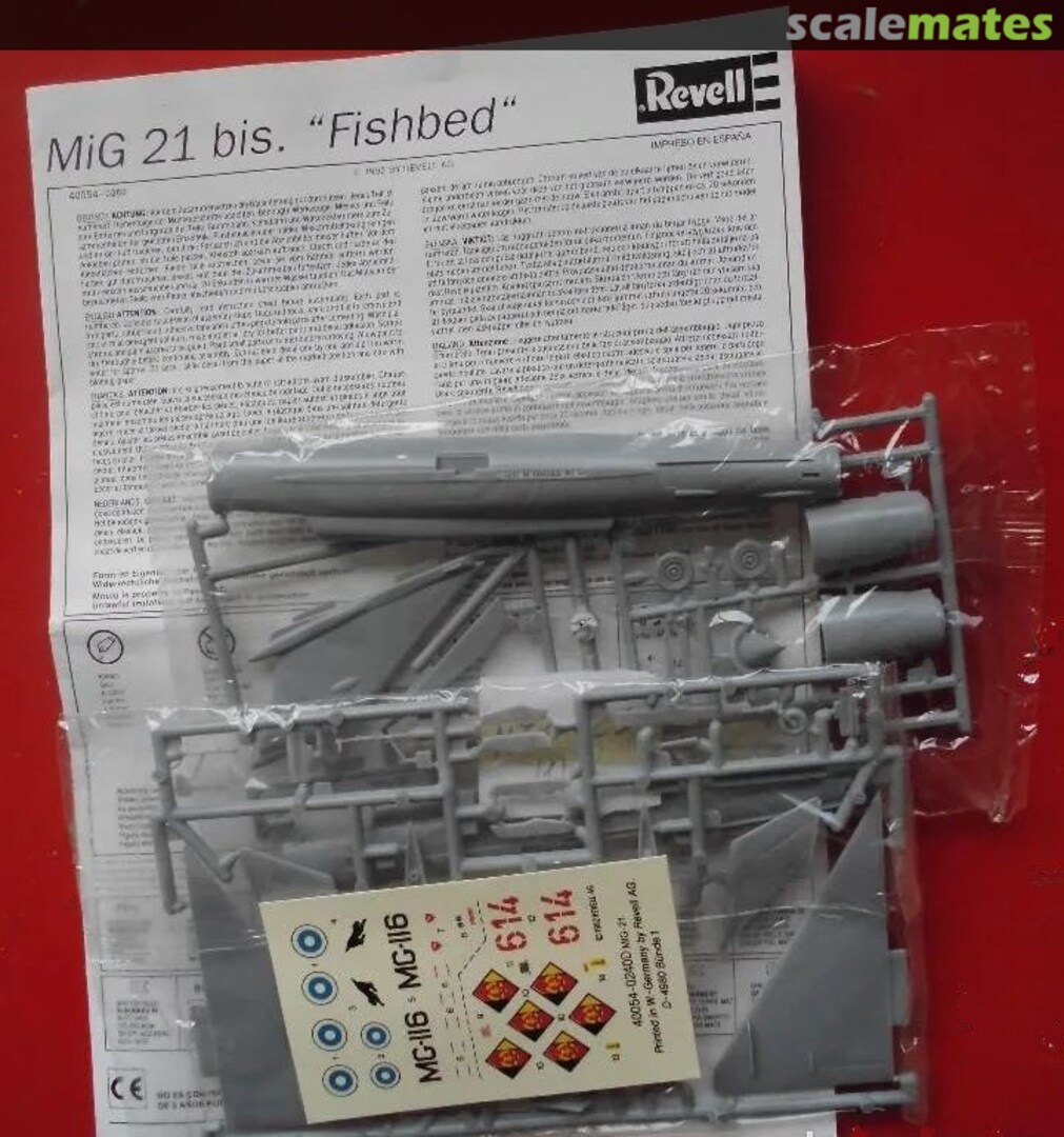 Contents MiG 21 bis. "Fishbed" 40054 Revell