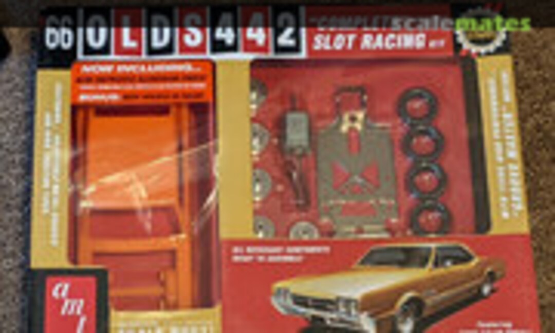 1:25 '66 OLDS 442 COMPLETE SLOT RACING KIT (AMT SCAMT785/12)