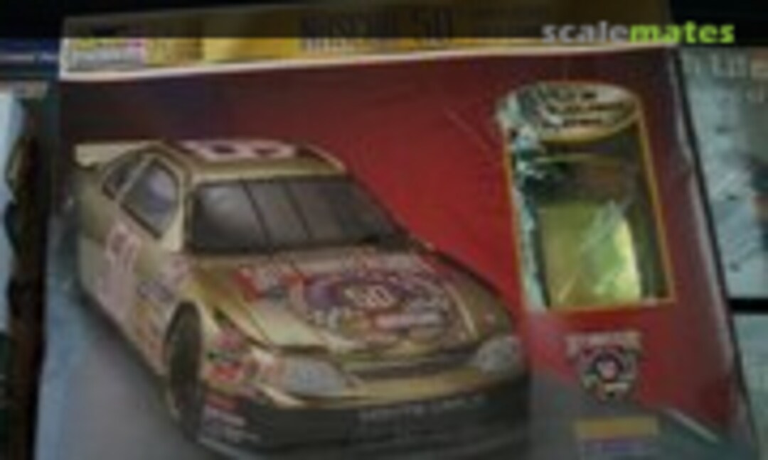 1:24 Nascar 50th Anniversary Gold Commemorative Chevy (Revell 85-4130)