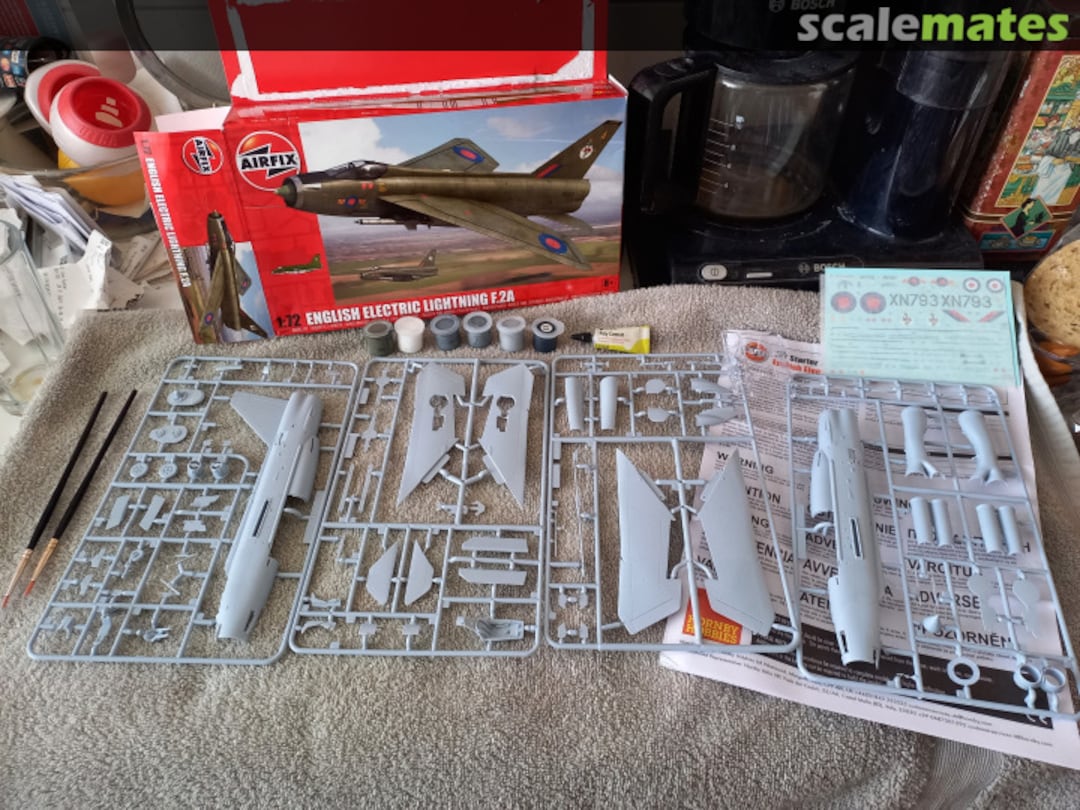 Contents English Electric Lightning F.2A A55305 Airfix