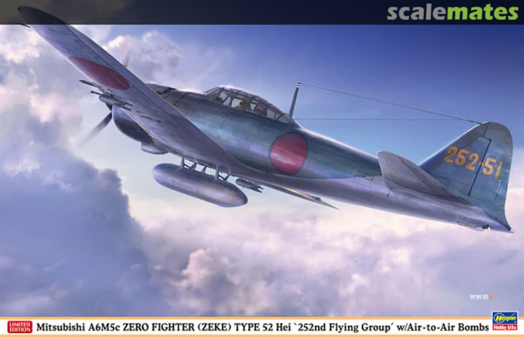 Boxart Mitsubishi A6M5c Zero Fighter (Zeke) Type 52 Hei `252nd Flying Group´ w/Air-to-Air Bombs 08257 Hasegawa