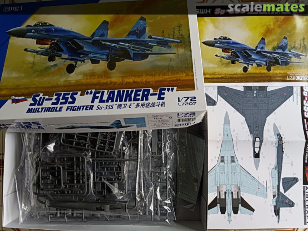 Contents Su-35S "Flanker E" L7210 Great Wall Hobby