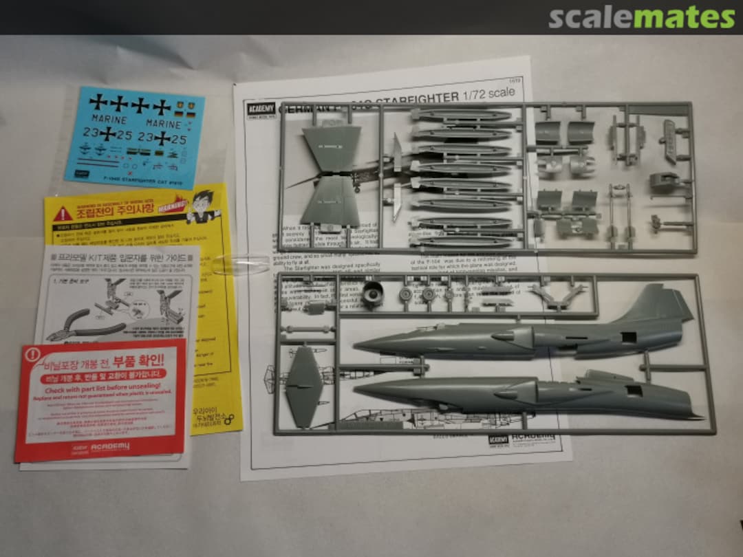 Contents F-104G Starfighter 12443 Academy