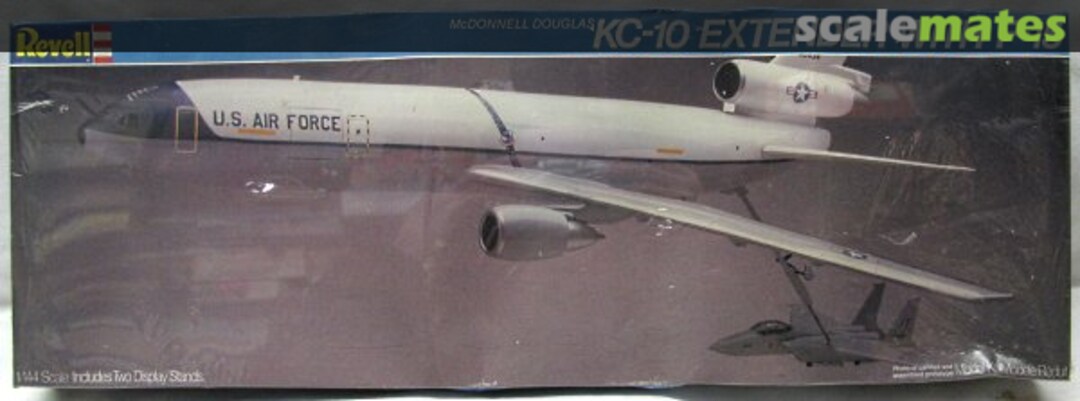 Boxart McDonnell Douglas KC-10 Extender with F-15 4524 Revell