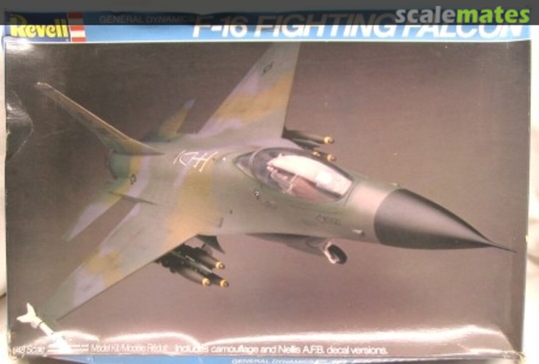 Boxart General Dynamics F-16 Fighting Falcon 4517 Revell