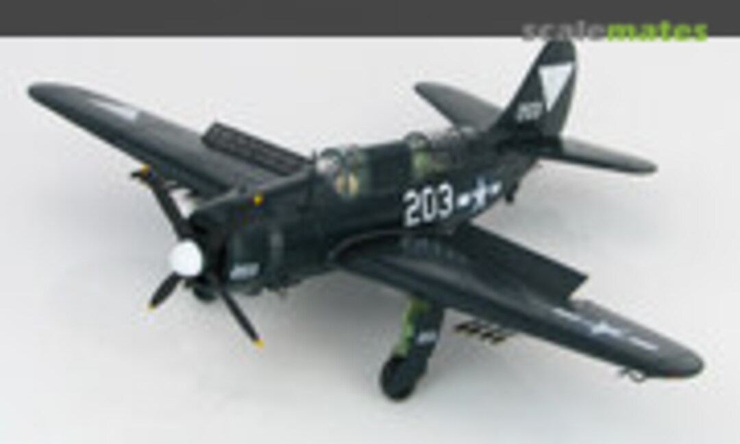 SB2C-4E Helldiver (Hobby Master HA2213)