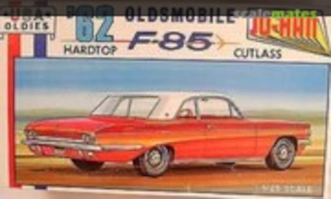 1:25 '62 Oldsmobile F-85 Hardtop Cutlass (Jo-Han C-3862)