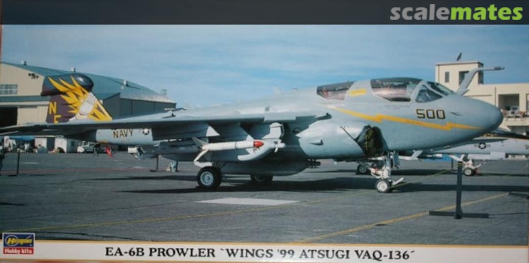 Boxart EA-6B Prowler `Wings '99 Atsugi VAQ-136´ 00053 Hasegawa