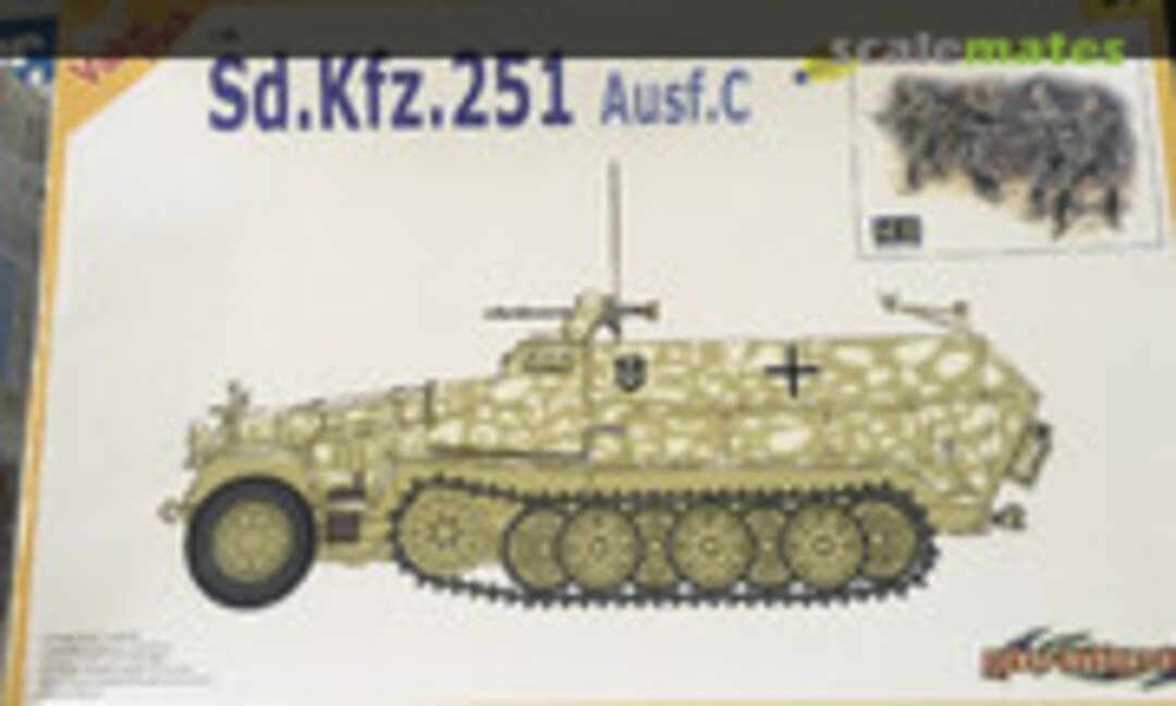 1:35 Sd.Kfz.251 Ausf. C (Cyber Hobby 9135)