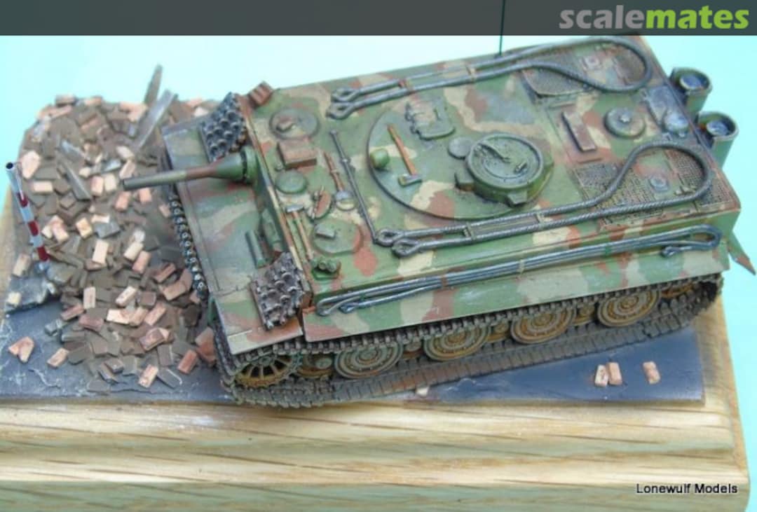 Boxart Schwerster-Flammpanzer Tiger I Ausf E LWP030 Lonewulf Models