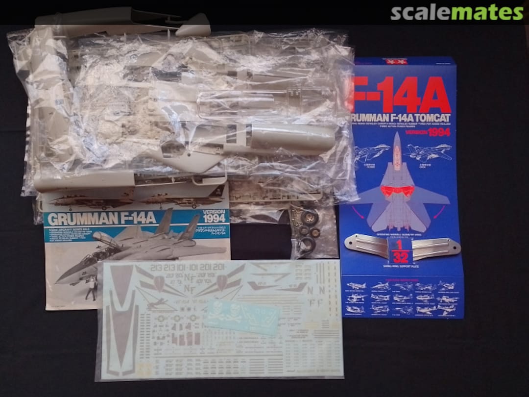 Contents Grumman F-14A Tomcat 60303 Tamiya