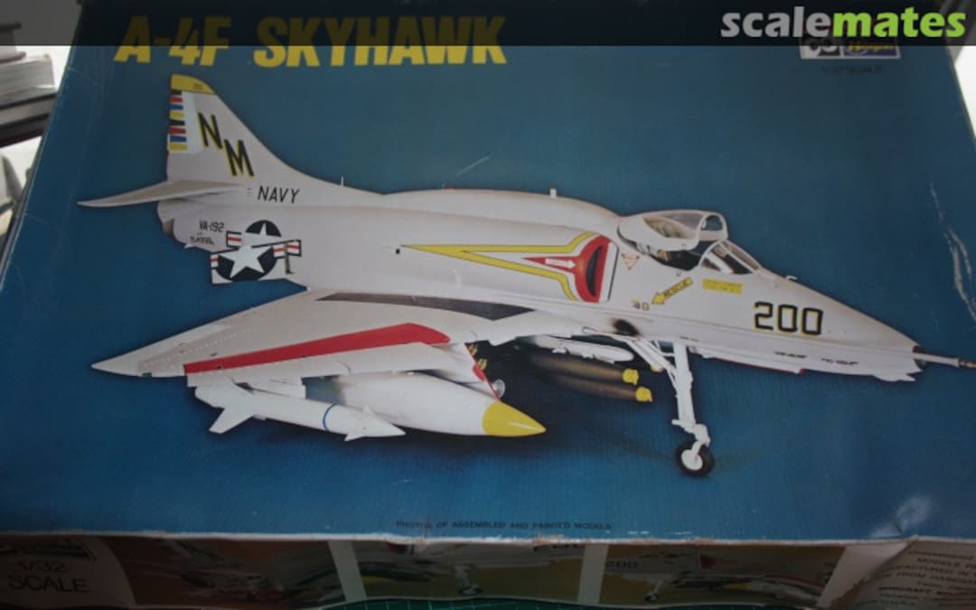 Boxart A-4F Skyhawk 1109 Minicraft Hasegawa