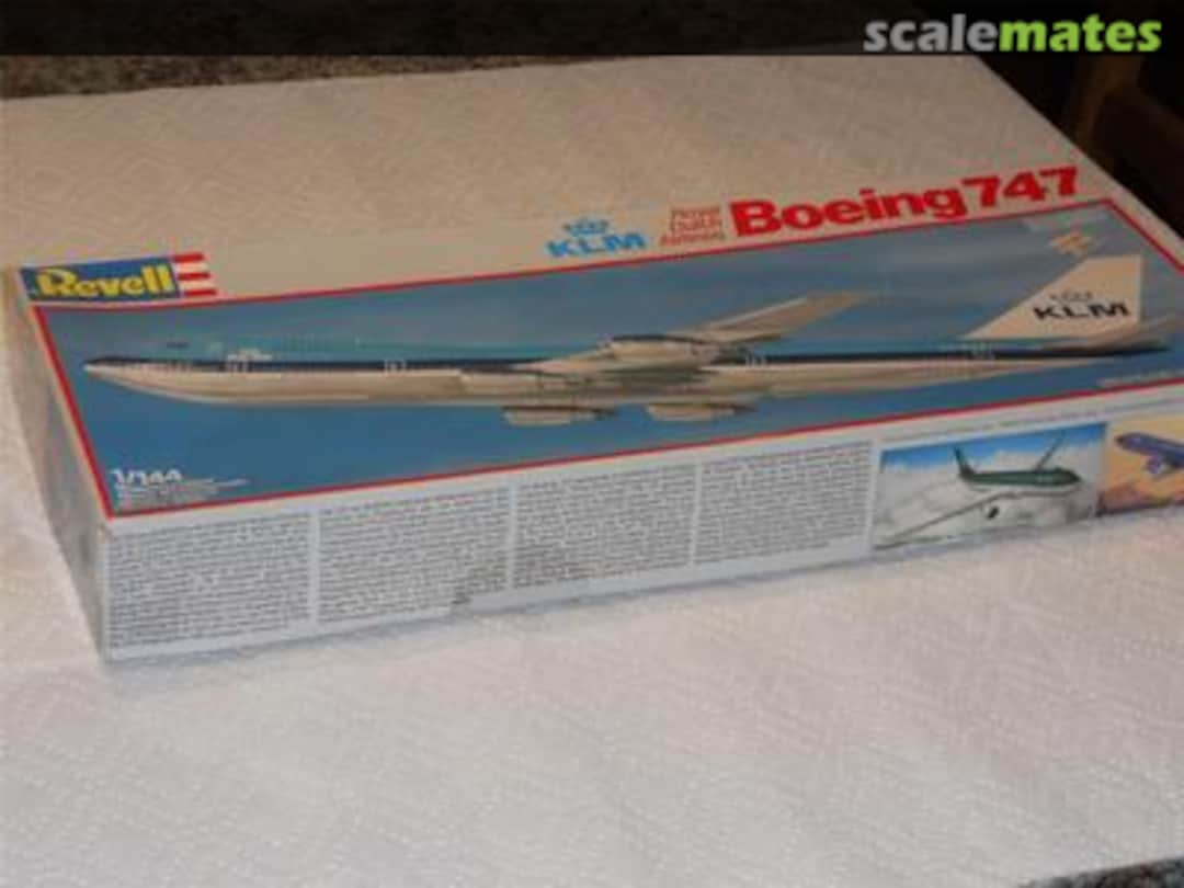 Contents KLM Royal Dutch Airlines Boeing 747 04223 Revell