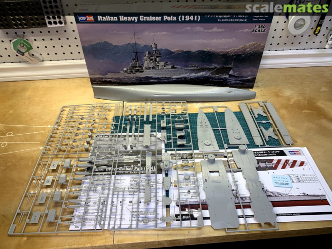 Contents Pola (1941) 86502 HobbyBoss