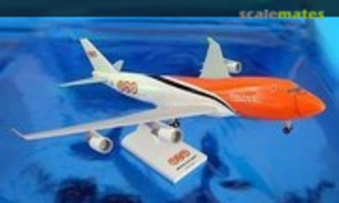 1:200 TNT BOEING 747-400F FREIGHTER (Sky Marks SKR343)