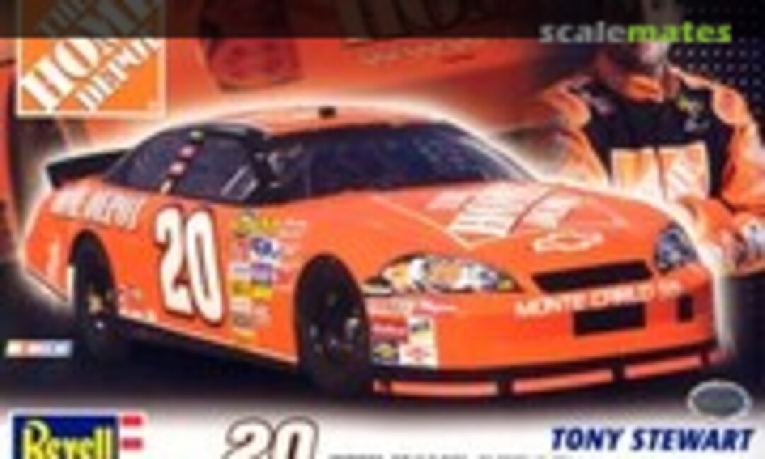 Tony Stewart The Home Depot 2007 Monte Carlo SS (Revell 85-2078)