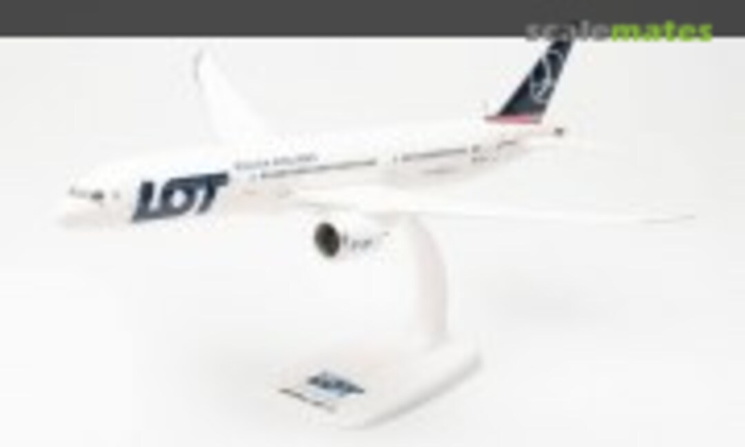 1:200 LOT Polish Airlines Boeing 787-9 Dreamliner SP-LSA (Herpa 614108)