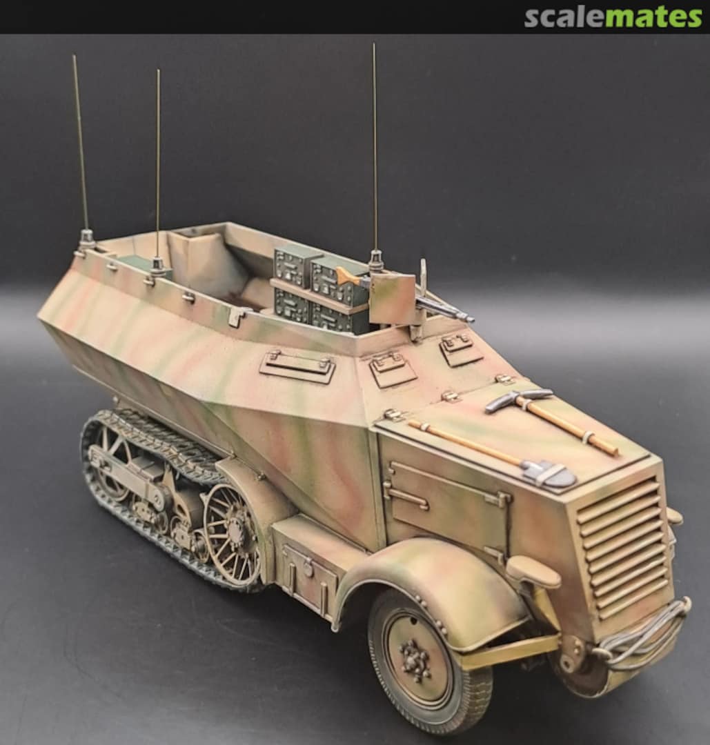 Boxart Leichter Schutzenpanzerwagen P-107 U-304(f) KM-48002 KM Model