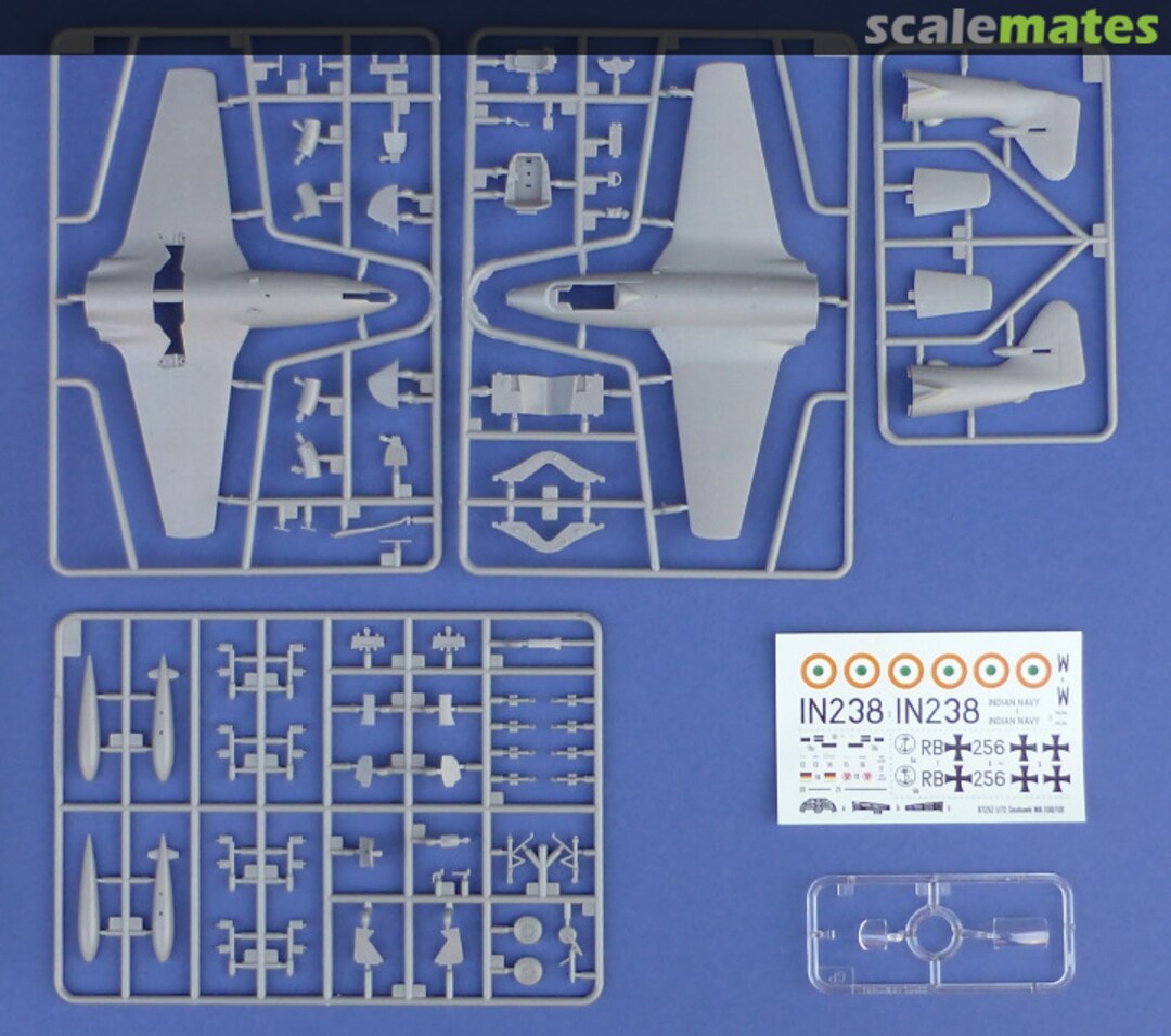 Contents Seahawk Mk.100/101 87252 HobbyBoss