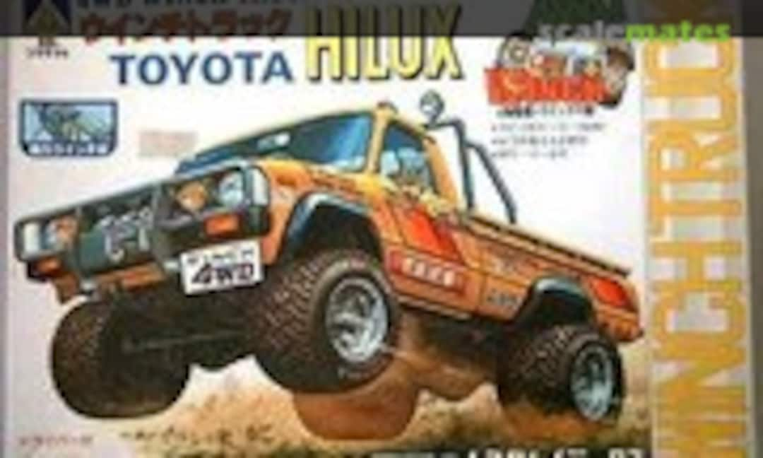 1:24 Toyota Hilux (Aoshima WT-01)